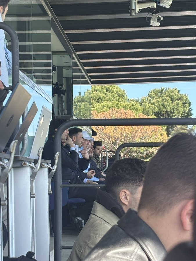 總教頭督戰!安切洛蒂攜皇馬教練組成員觀戰U19馬德里德比
