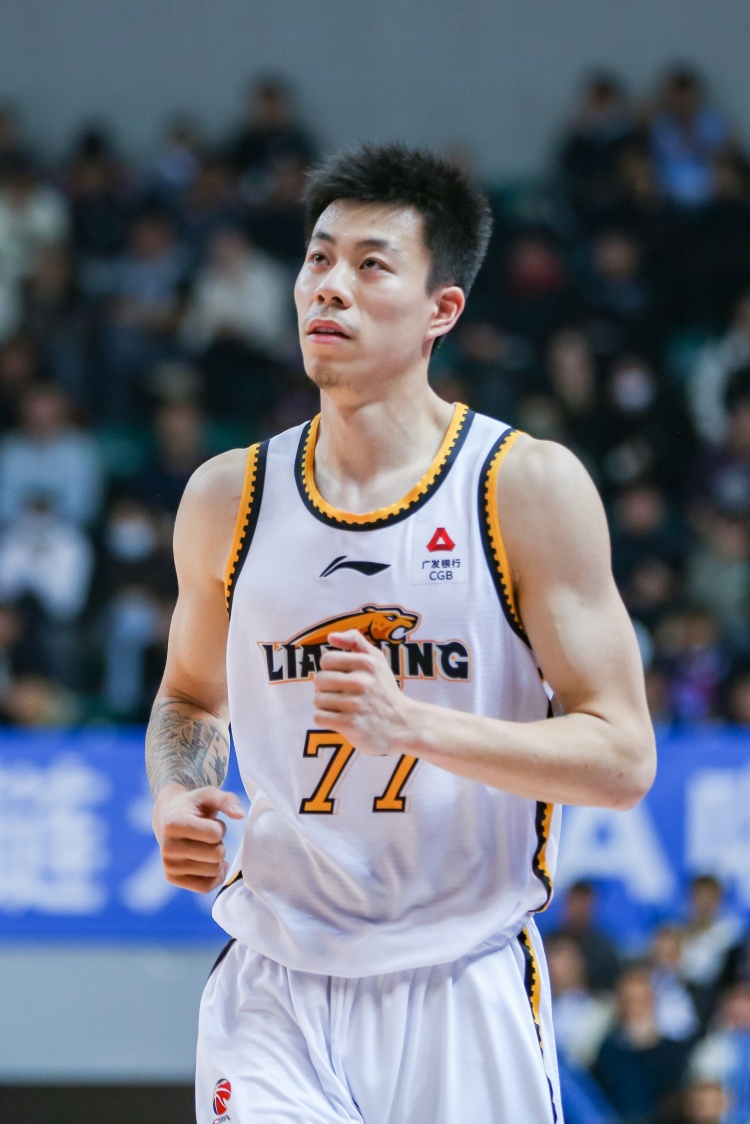 媒體人:張鎮麟、韓德君將因傷缺席今晚對陣北控的比賽