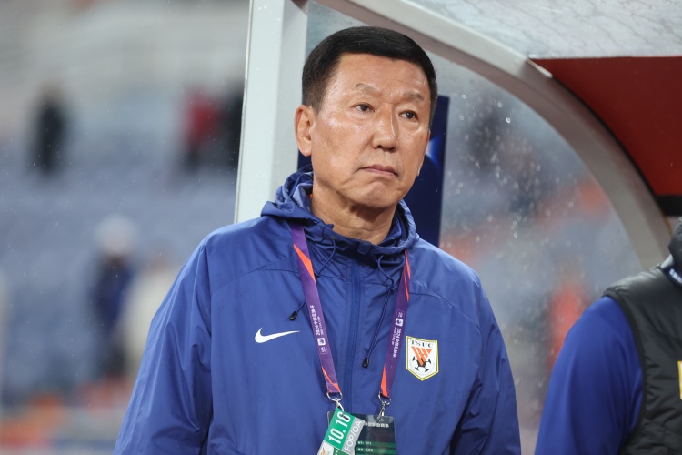 崔康熙:間歇期被抽調(diào)了很多球員訓(xùn)練受影響,國(guó)腳每人狀態(tài)不同