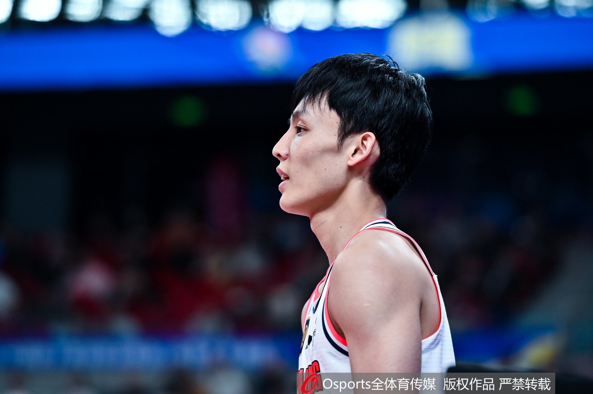 中鋒本色!徐杰3個前板并列全隊最多 9中3拿到13分7板4助2斷0失誤