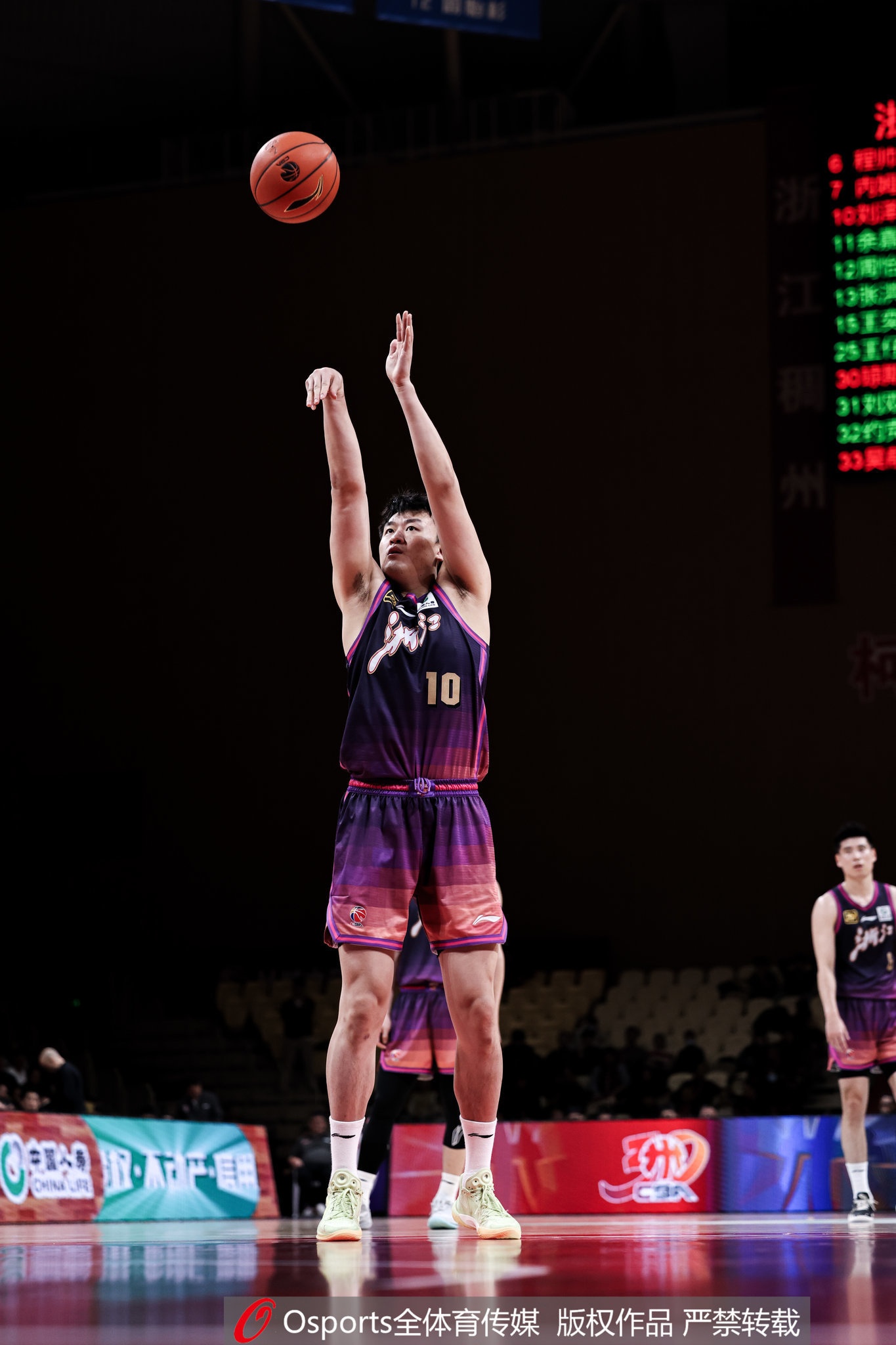 高效替補!劉澤一13投7中&罰球4中3得18分7板 得分并列全隊最高